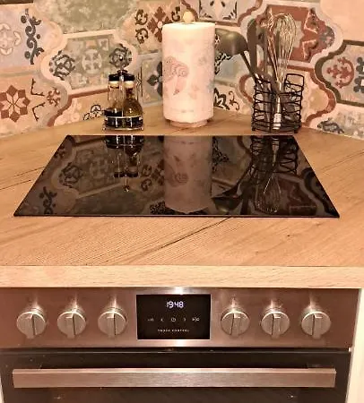 Apartment Top Central 2 Bedroom Next To Ndk